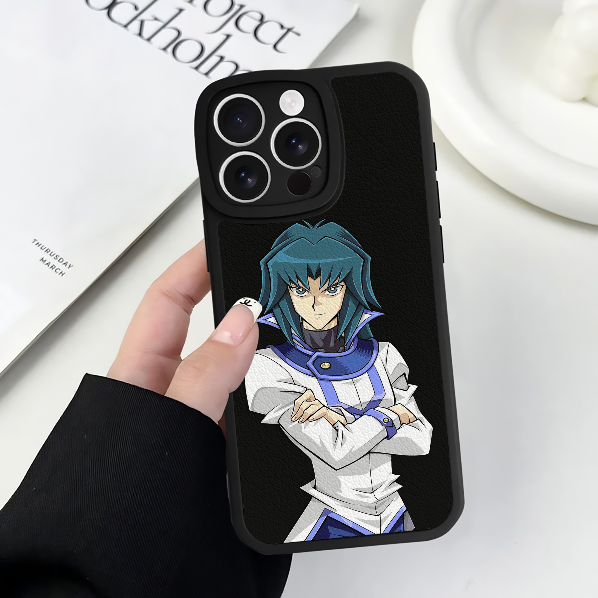 遊☆戯☆王 Yu-Gi-Oh! 【iPhone 16シリーズ対応】シリコンスマホケース（レザー調） 材質：シリコン
